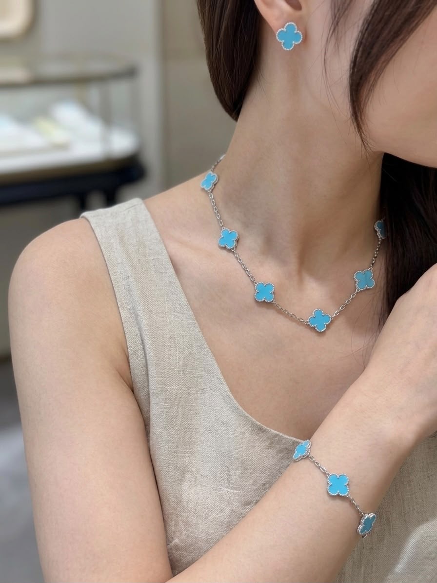 VAN CLEEF & ARPELS: WHITE GOLD AND TURQUOISE SET