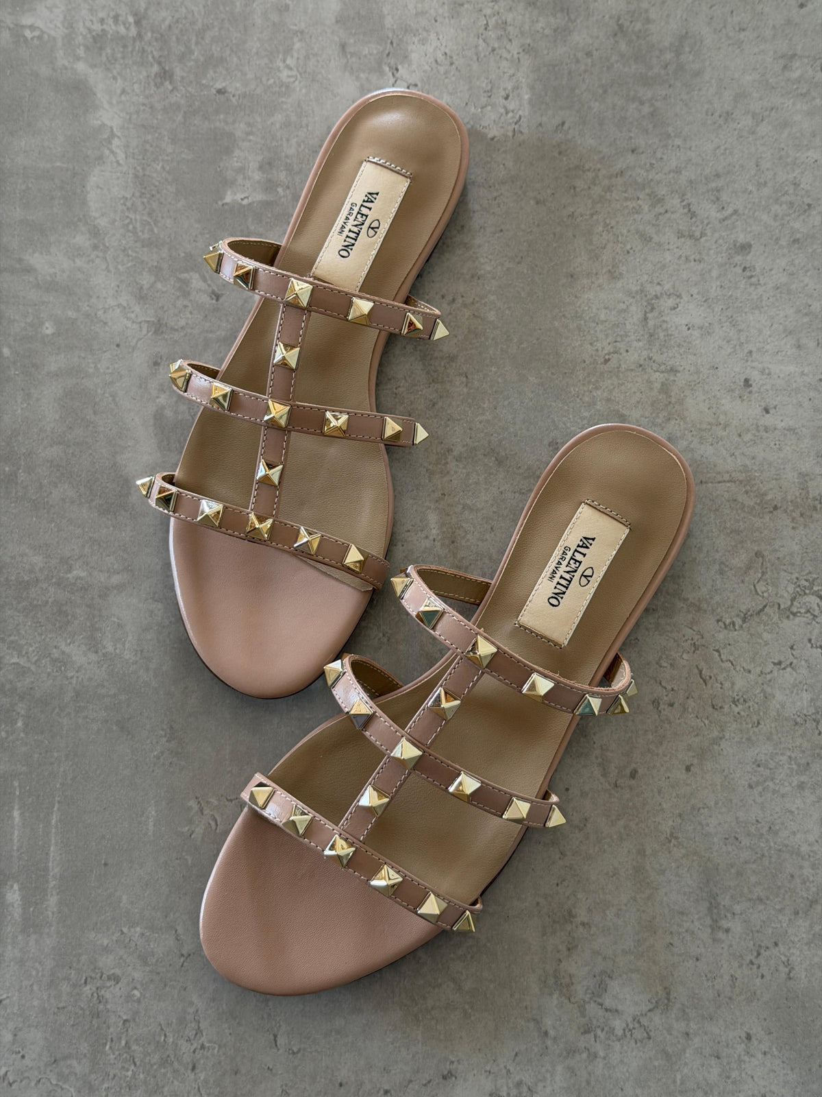 Valentino Garavani Rockstud Flat Slide Sandal